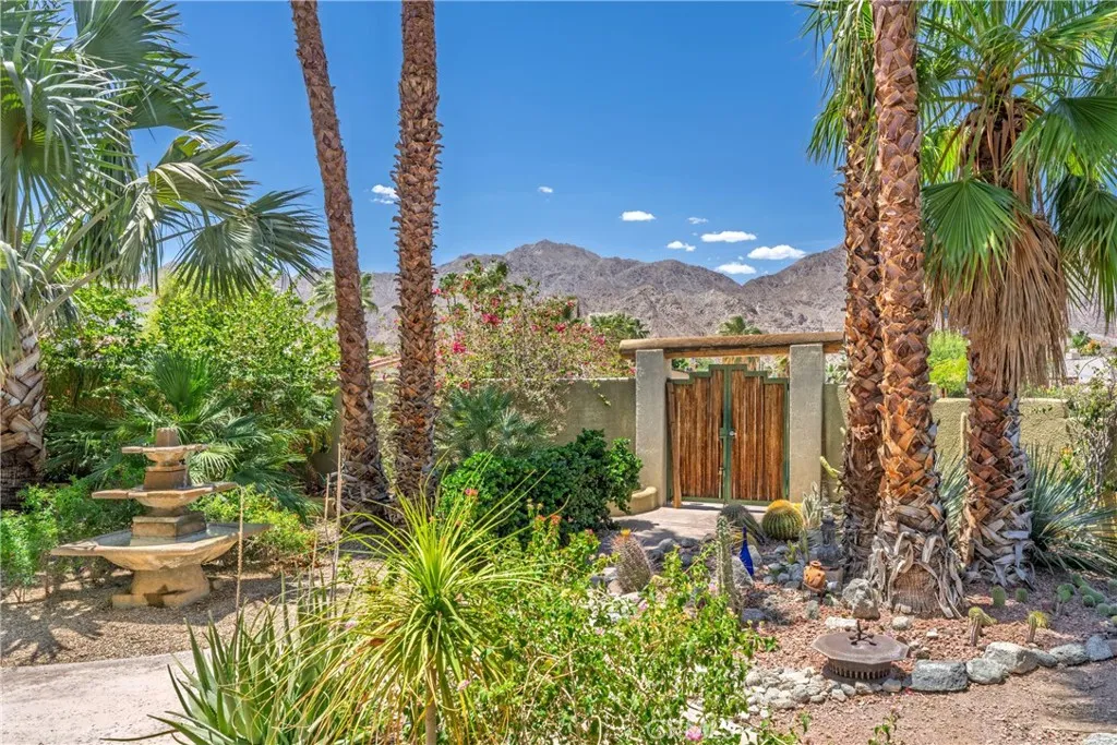 54030 Eisenhower Drive, La Quinta, California 92253 home-pic-3