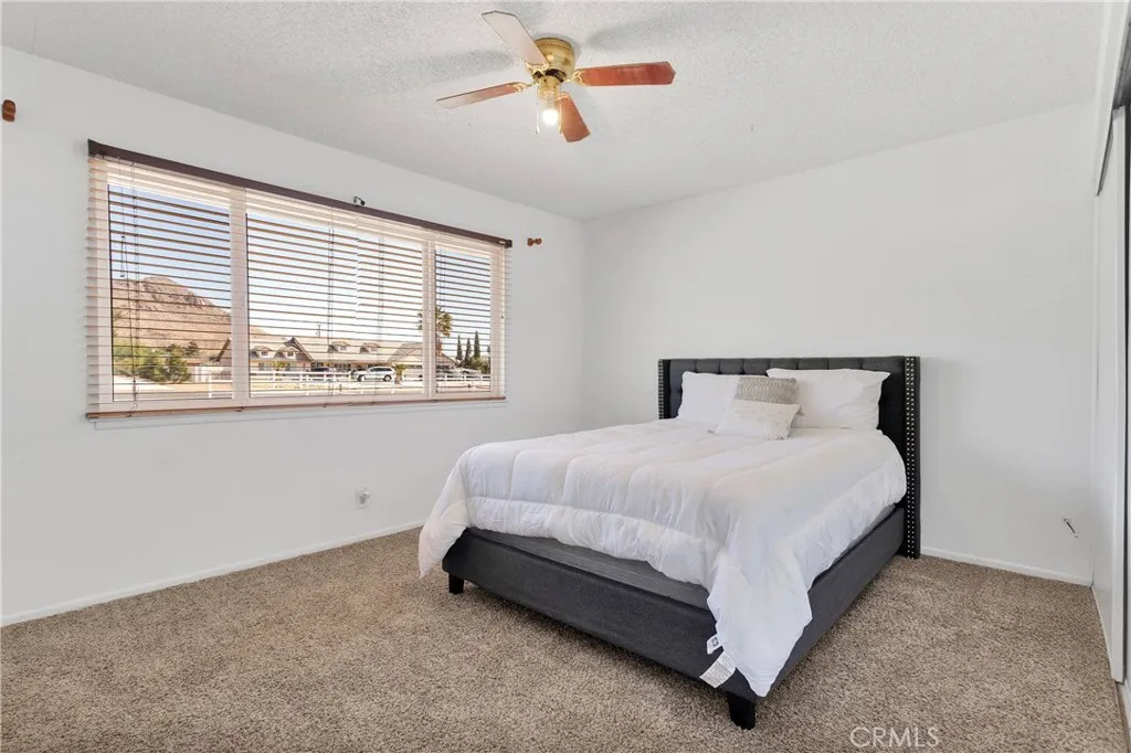 19949 Rimrock Road, Apple Valley, California 92307 home-pic-23