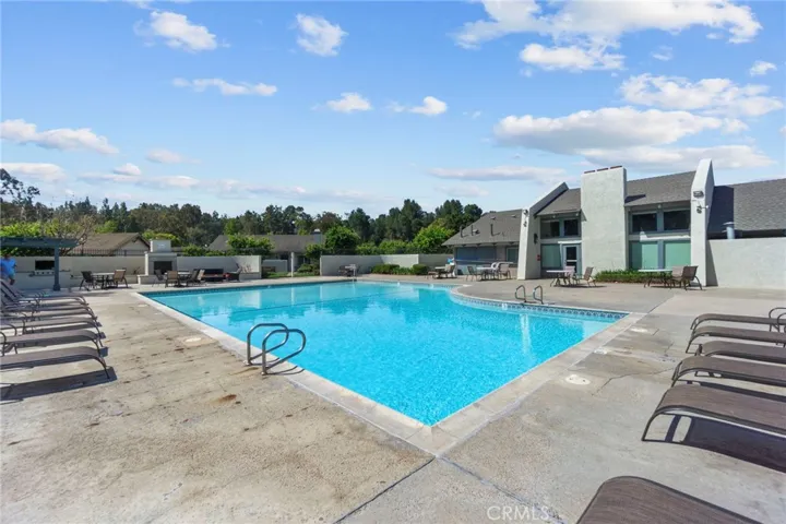 22952 Caminito Poco, Laguna Hills, California 92653