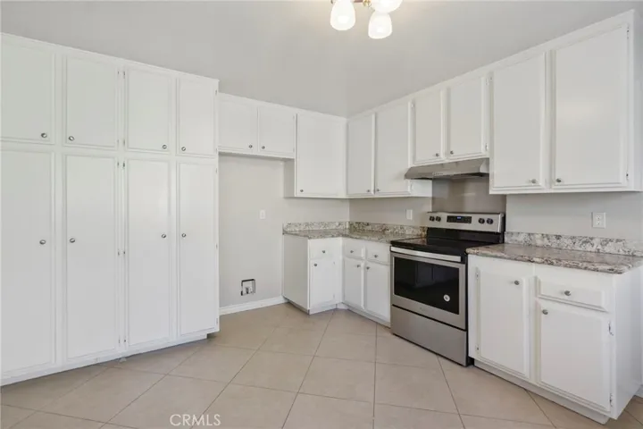 22952 Caminito Poco, Laguna Hills, California 92653
