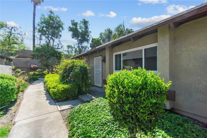 22952 Caminito Poco, Laguna Hills, California 92653