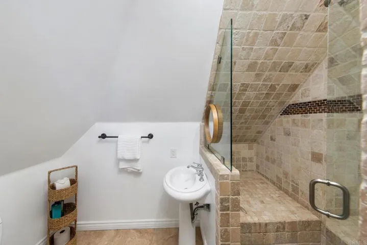 2785 Crest Drive, Carlsbad, California 92008