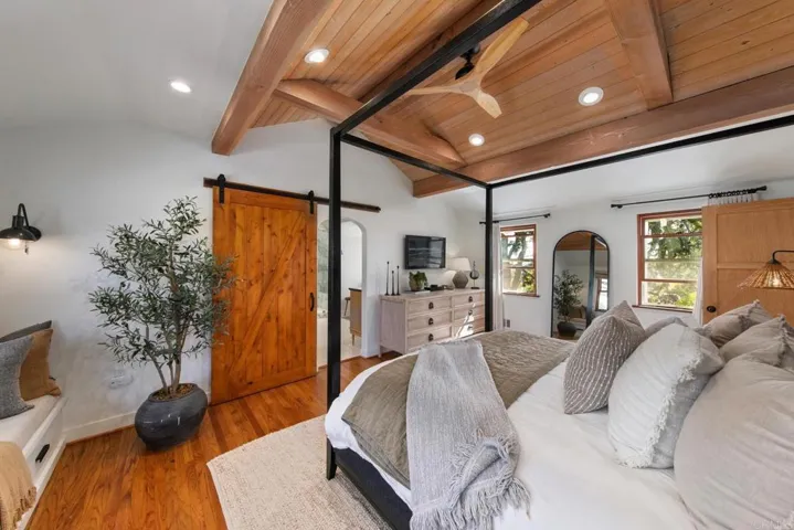 2785 Crest Drive, Carlsbad, California 92008
