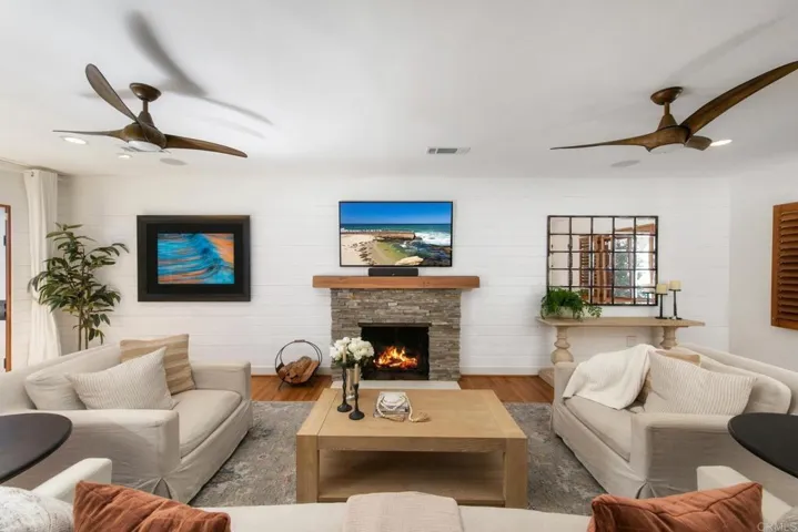 2785 Crest Drive, Carlsbad, California 92008