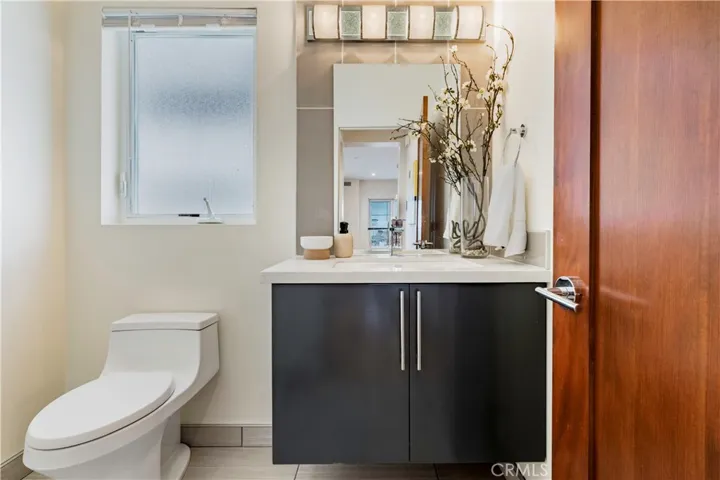 2799 E 21st Street, Signal Hill, California 90755