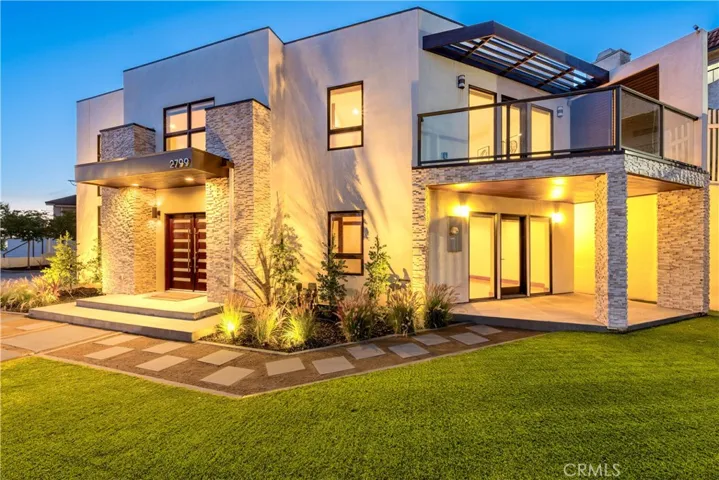 2799 E 21st Street, Signal Hill, California 90755