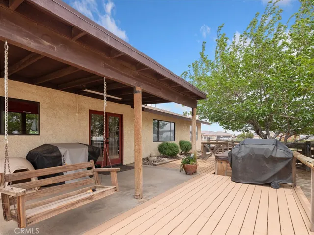 10373 Columbine Road, Oak Hills, California 92371