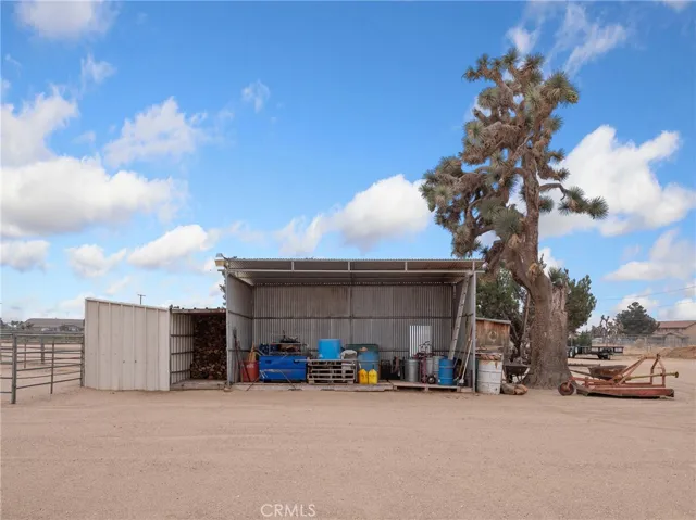 10373 Columbine Road, Oak Hills, California 92371
