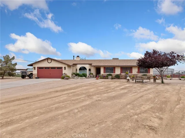 10373 Columbine Road, Oak Hills, California 92371