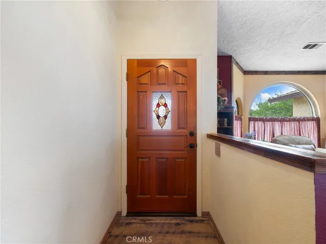 10373 Columbine Road, Oak Hills, California 92371