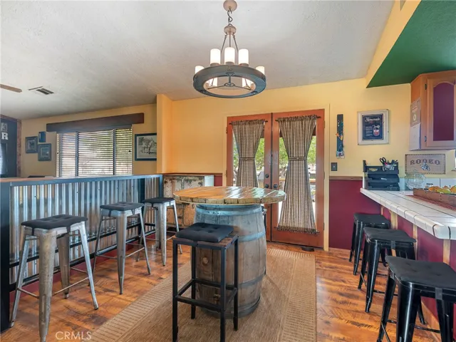 10373 Columbine Road, Oak Hills, California 92371