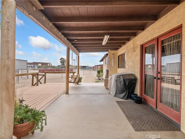 10373 Columbine Road, Oak Hills, California 92371