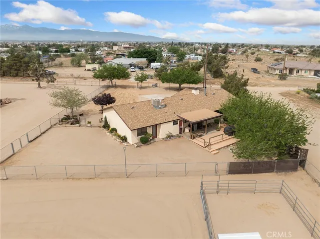 10373 Columbine Road, Oak Hills, California 92371