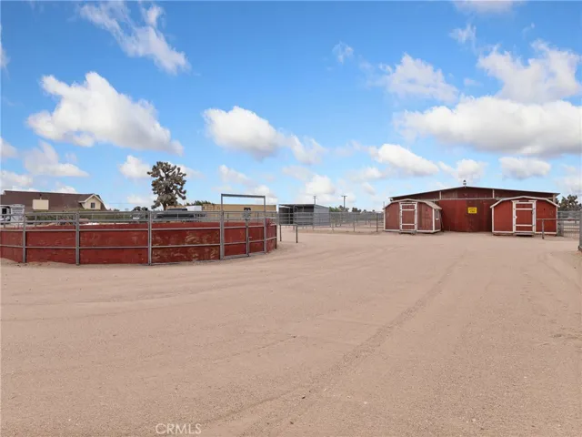 10373 Columbine Road, Oak Hills, California 92371