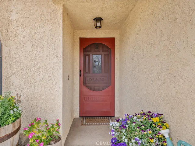 10373 Columbine Road, Oak Hills, California 92371