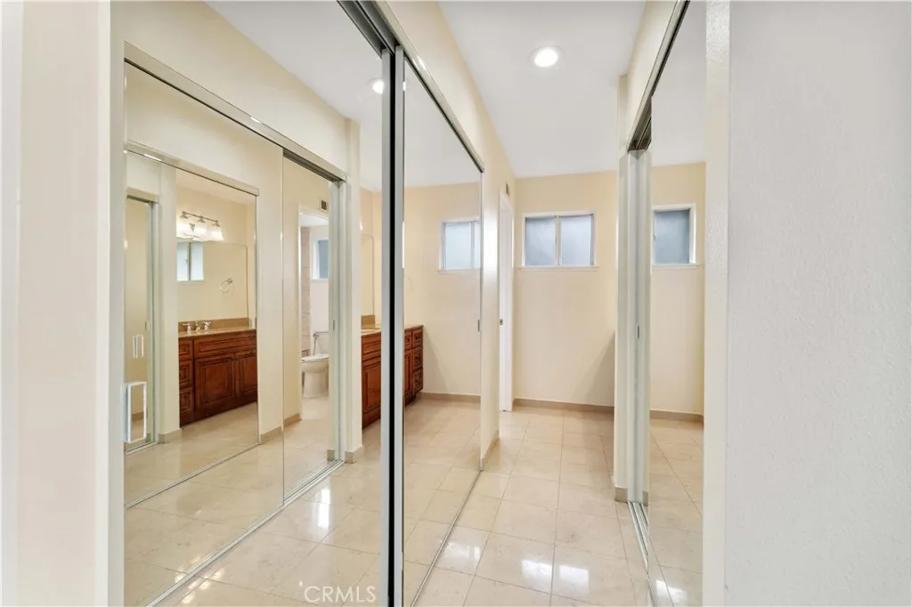 122 N Glendora Avenue, Covina, California 91724 home-pic-18