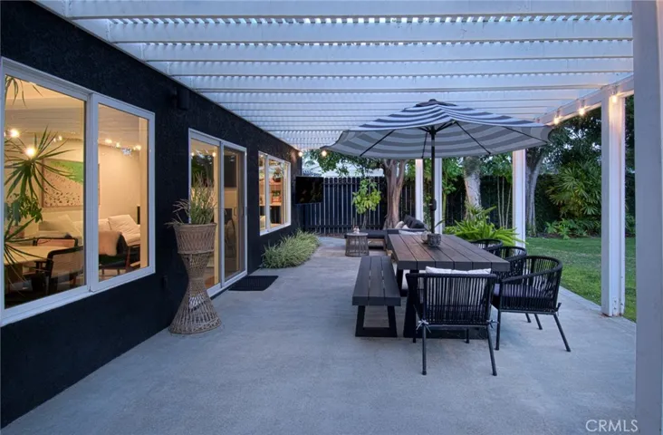 215 E 20th Street, Costa Mesa, California 92627