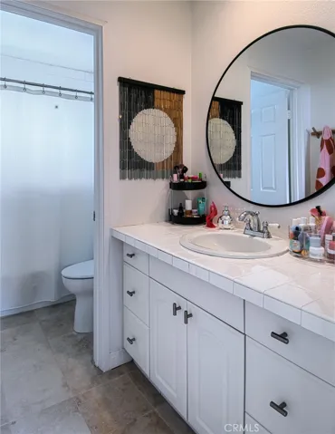 215 E 20th Street, Costa Mesa, California 92627