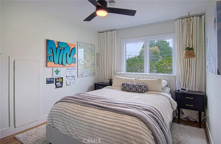 215 E 20th Street, Costa Mesa, California 92627
