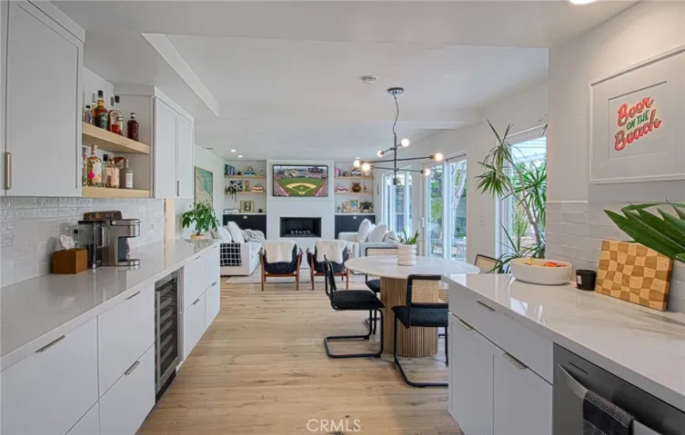 215 E 20th Street, Costa Mesa, California 92627