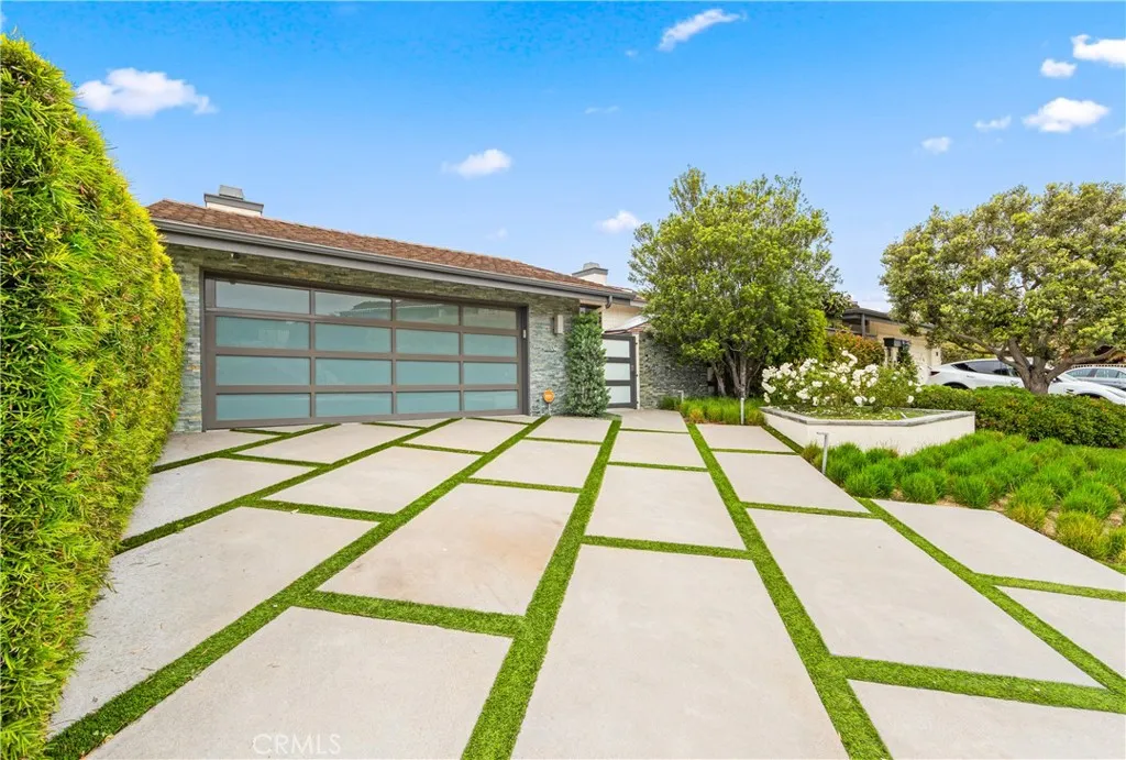 9 Jasmine Creek Dr, Corona Del Mar, California 92625 home-pic-3