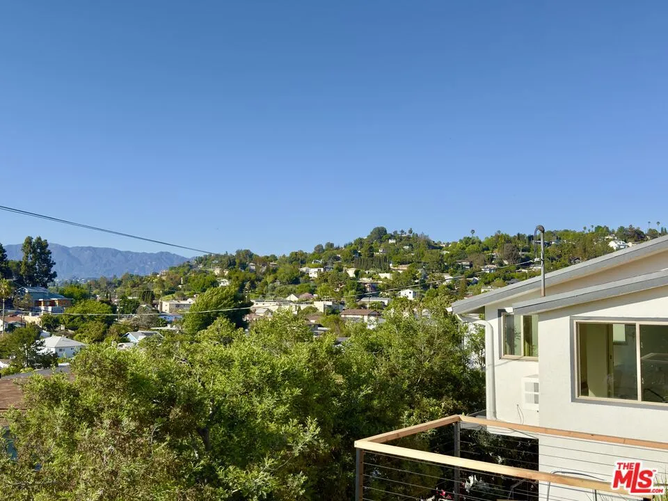 3110 Isabel Drive, Los Angeles, California 90065 home-pic-3