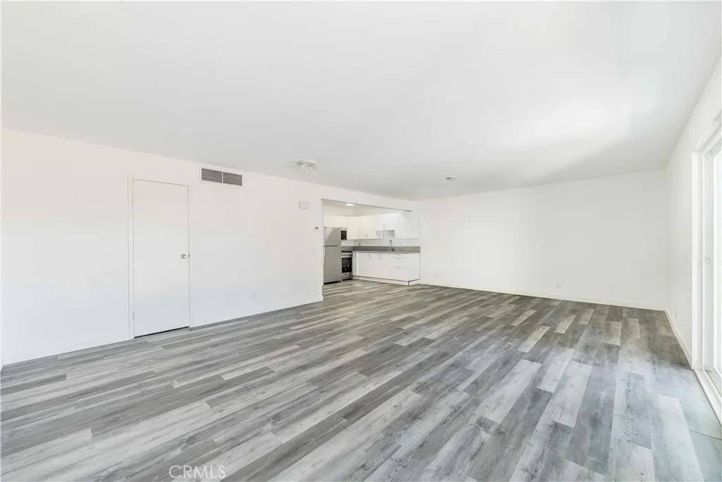 28661 Via Las Flores 303, Murrieta, California 92563 home-pic-9