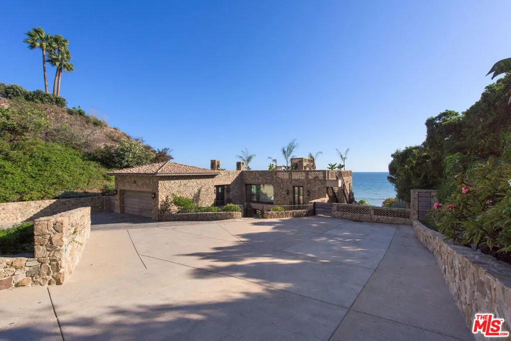 32852 Pacific Coast Highway, Malibu, California 90265 home-pic-5