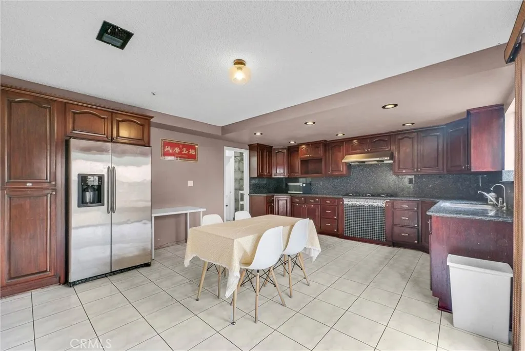 3855 Gilman Rd, El Monte, California 91732 home-pic-10