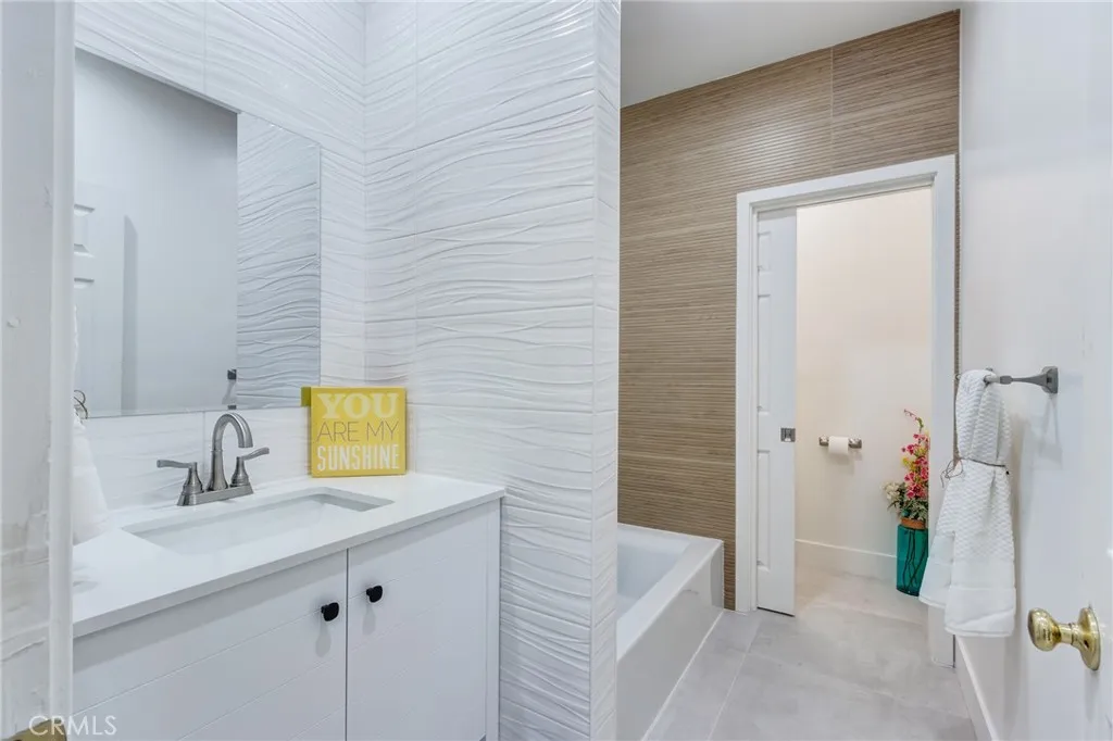 1449 W 45th Street, Los Angeles, California 90062 home-pic-22