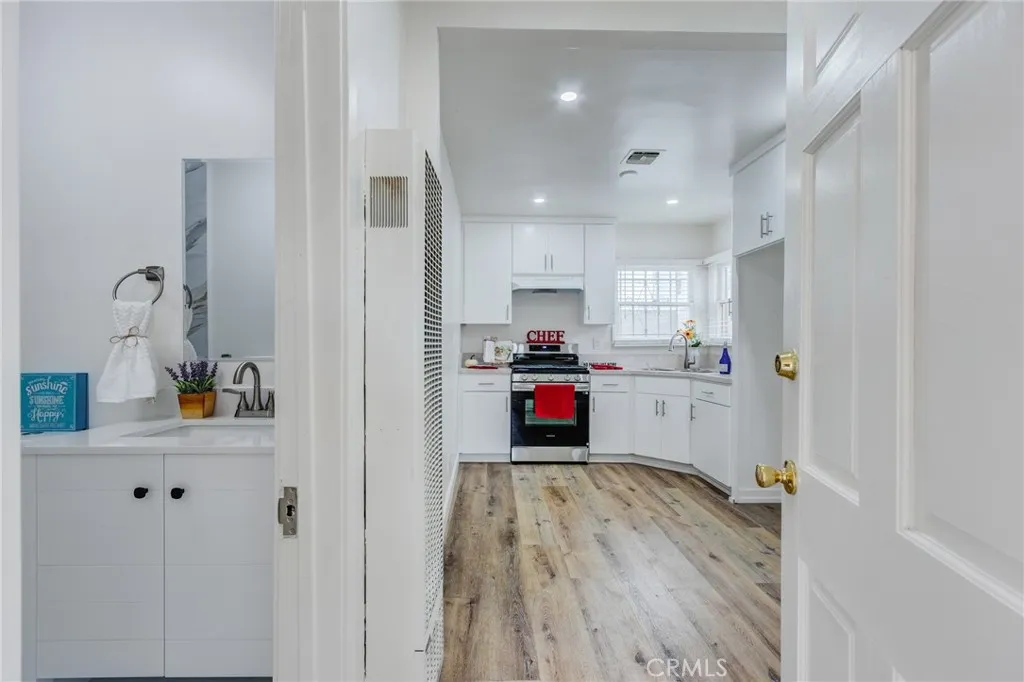 1449 W 45th Street, Los Angeles, California 90062 home-pic-36