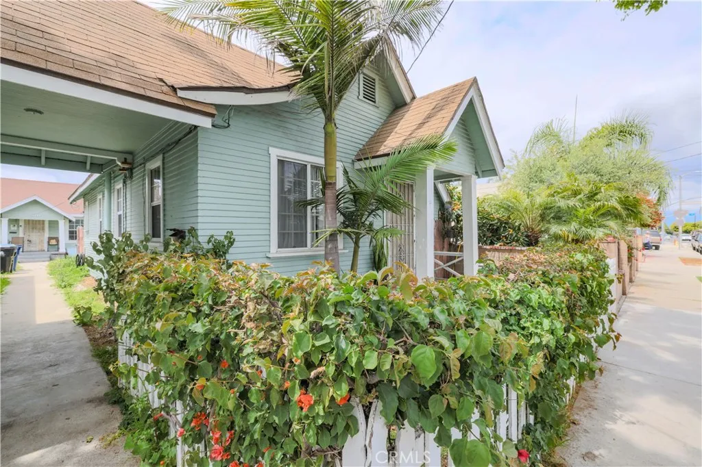 1341 N Fries, Wilmington, California 90744 home-pic-19