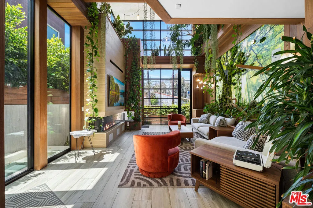 836 California Avenue, Venice, California 90291, 5 Bedrooms Bedrooms, ,6 BathroomsBathrooms,Residential,For Sale,California,25534247