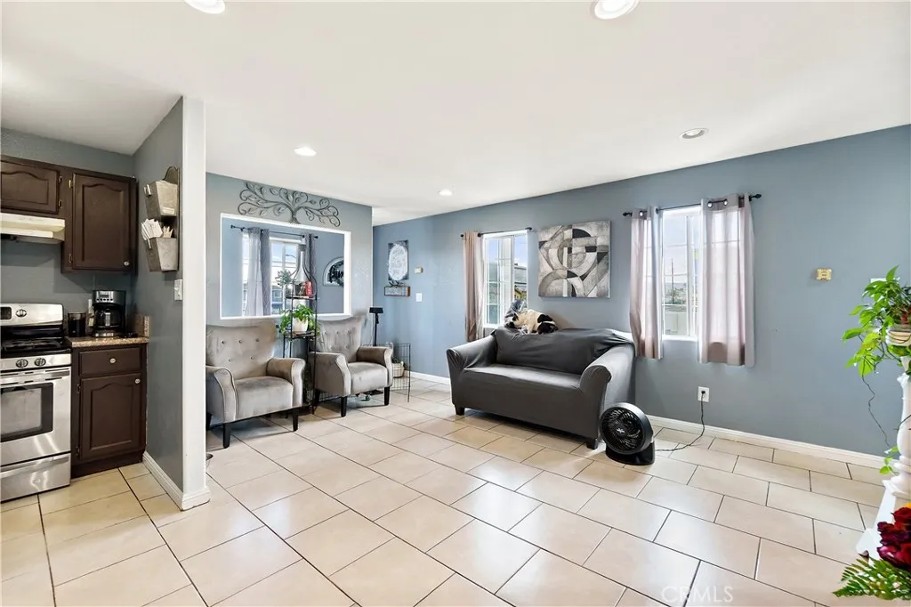 1301 E Pacific Coast, Wilmington, California 90744 home-pic-20