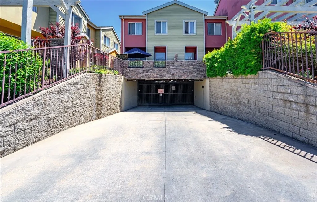 1500 Pine Avenue 19, Long Beach, California 90813 home-pic-17