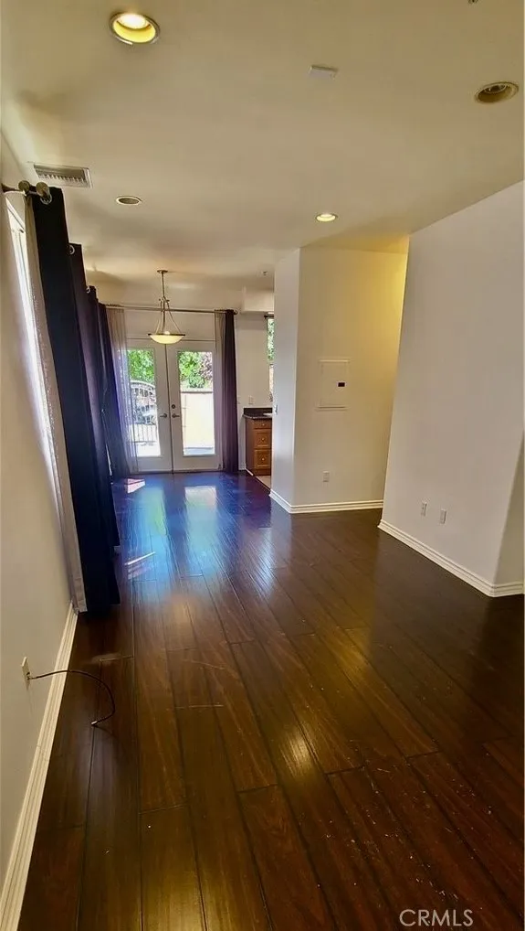 1500 Pine Avenue 19, Long Beach, California 90813 home-pic-4