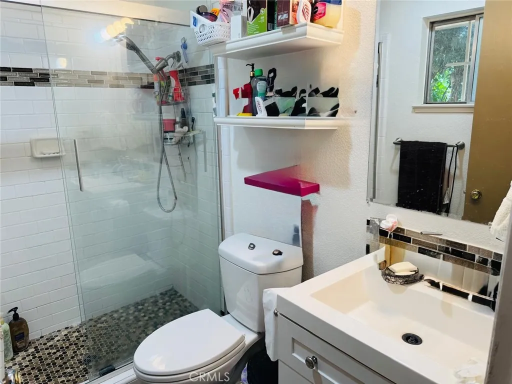 840 S. Gilbert St., Hemet, California 92543 home-pic-16