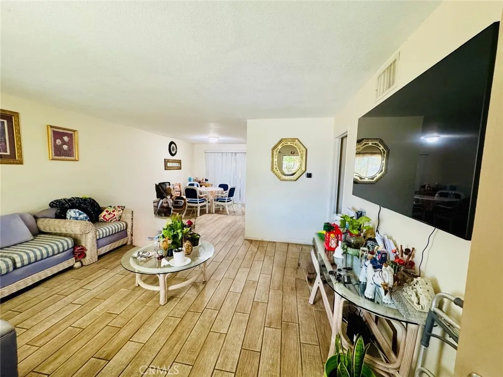 840 S. Gilbert St., Hemet, California 92543 home-pic-7