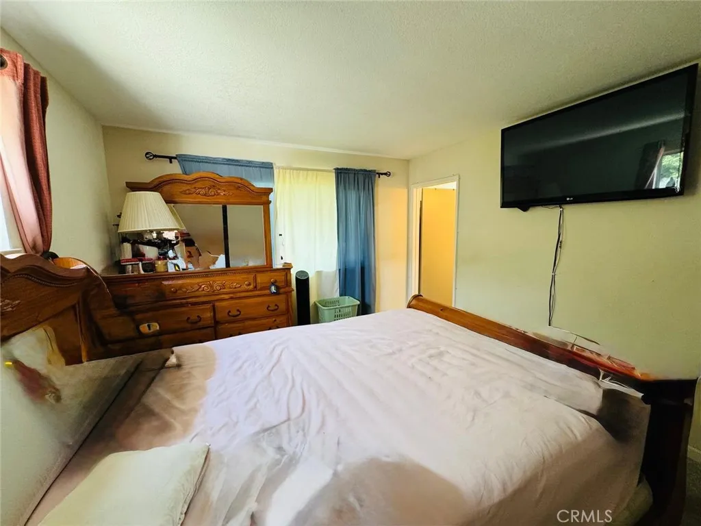 840 S. Gilbert St., Hemet, California 92543 home-pic-17