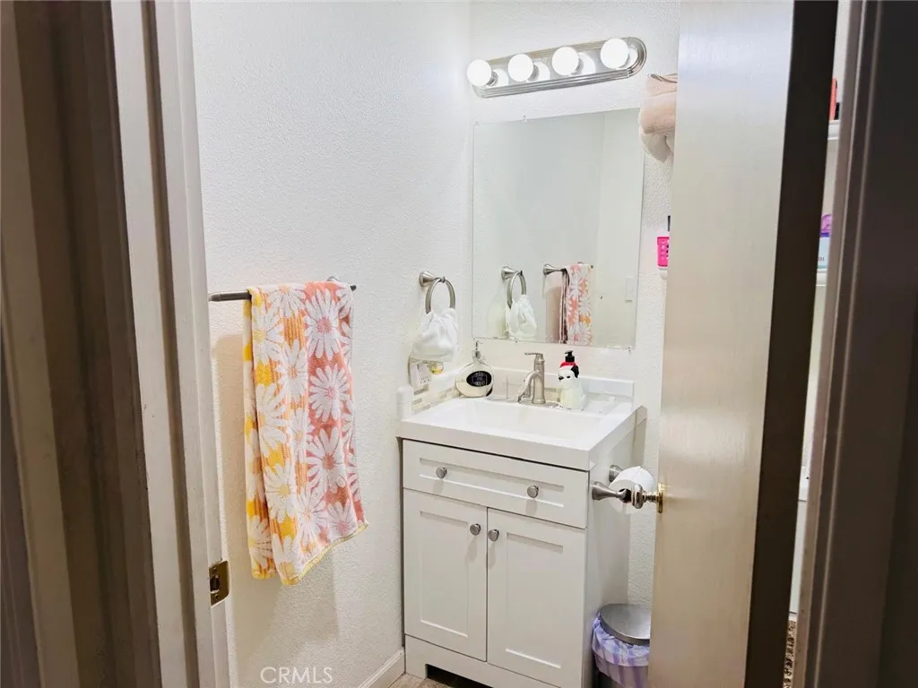 840 S. Gilbert St., Hemet, California 92543 home-pic-21