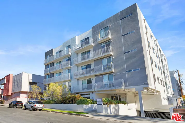 1526 Armacost Avenue 102, Los Angeles, California 90025