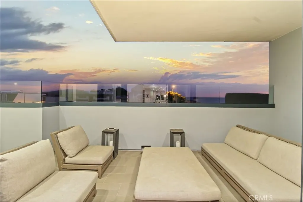 22065 Pacific Coast Hwy 3, Malibu, California 90265 home-pic-32