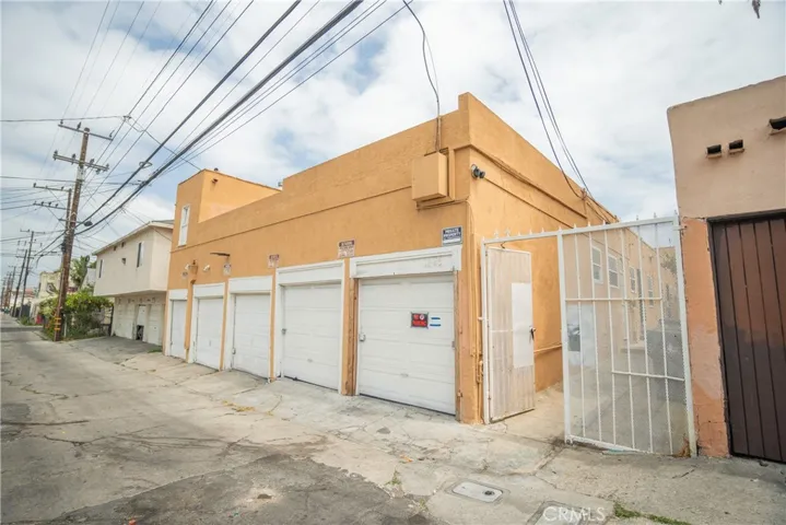 1495 Cedar Avenue, Long Beach, California 90813