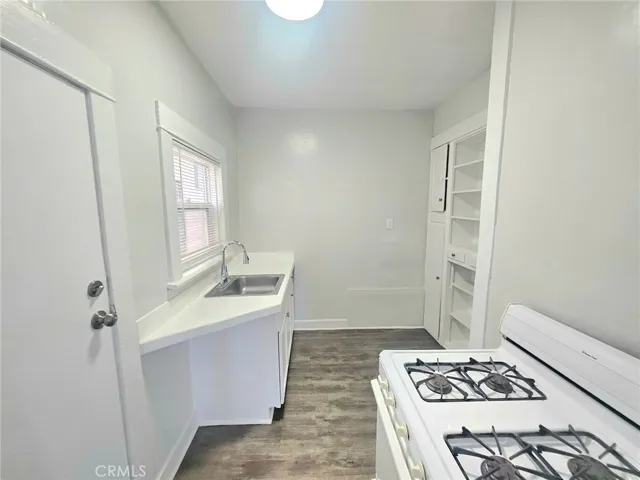1495 Cedar Avenue, Long Beach, California 90813