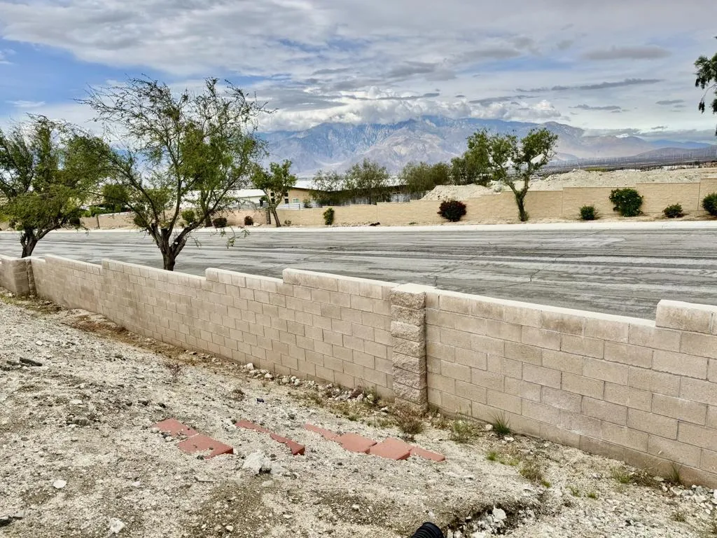 13697 Mountain Top Drive, Desert Hot Springs, California 92240 home-pic-26