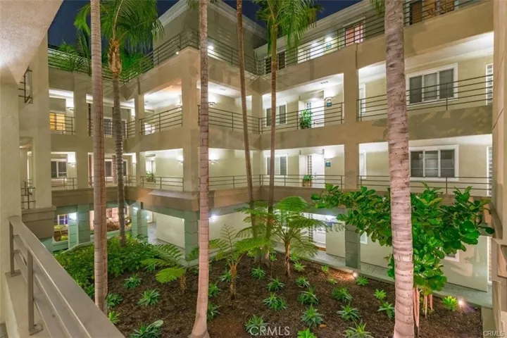2233 Martin 213, Irvine, California 92612