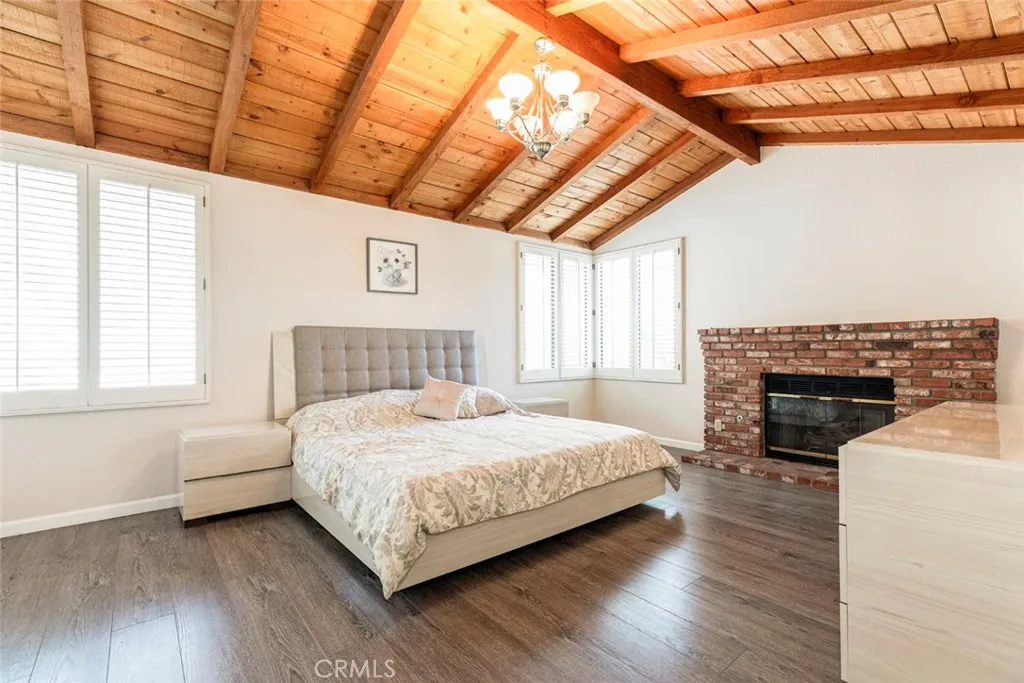 9653 La Tuna Canyon Road, Sun Valley, California 91352 home-pic-35