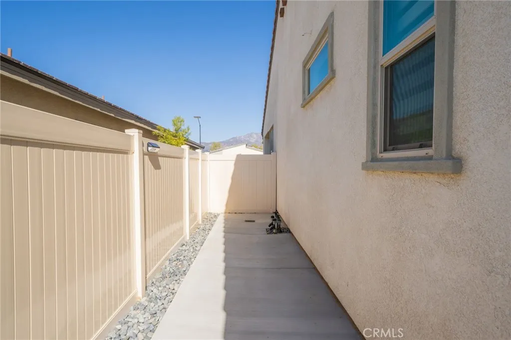 1525 Overpark Lane, Beaumont, California 92223 home-pic-33