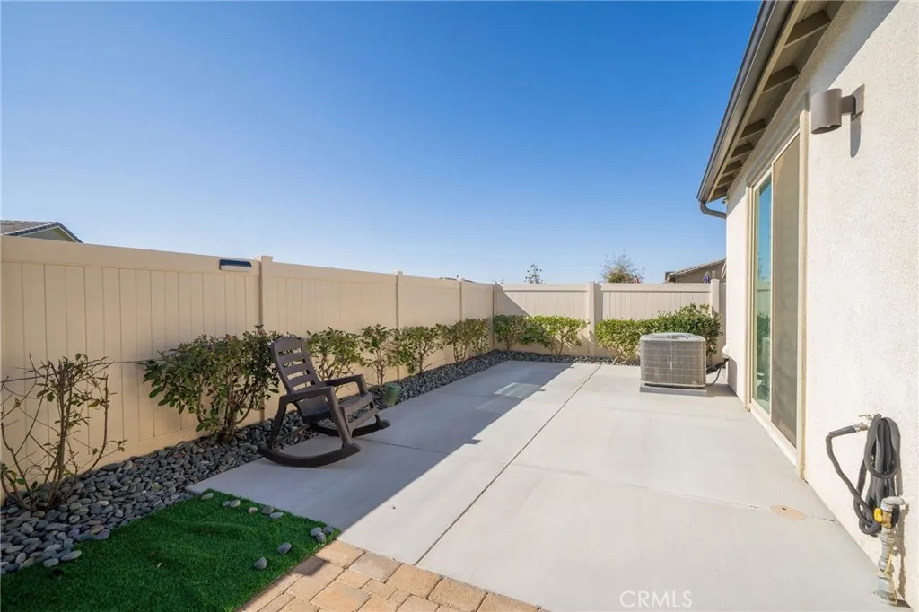 1525 Overpark Lane, Beaumont, California 92223 home-pic-28