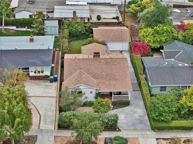 21820 Dumetz Road, Woodland Hills, California 91364